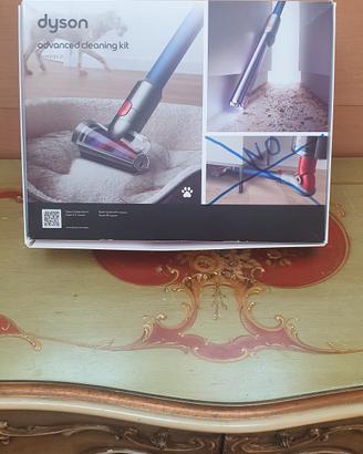 Dyson Advanced Cleaning kit NO aspirapolvere!