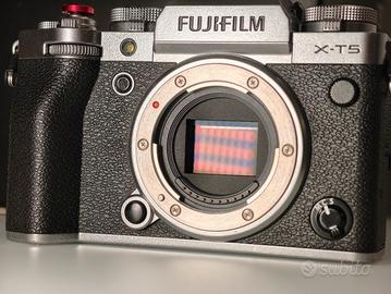 Fujifilm X-T5 Accessoriata