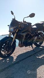 suzuki gsr 750