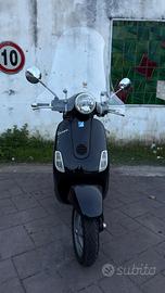 Vespa Piaggio LX 150