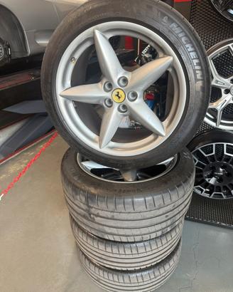 Ferrari 360 Modena Cerchi Lega Originali + Gomme