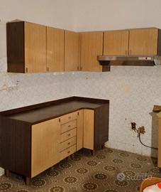 Mobili cucina anni 70