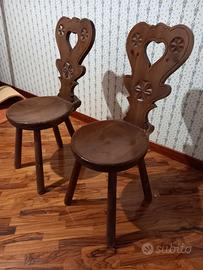 Sedia in legno decorata