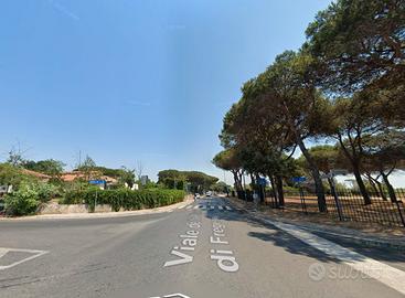 Fiumicino bilocale con terrazzo e p.auto