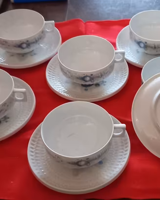 servizio da te Limoges in porcellana finissima.