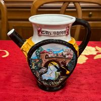 Brocca in ceramica decorativa