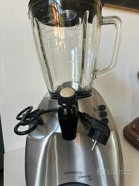 Frullatore per frappe e smooty di frutta. Kenwood