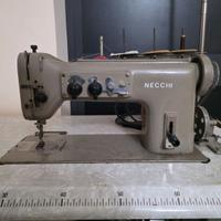 Macchina da cucire industriale Necchi completa