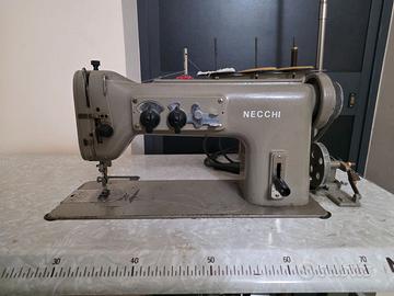 Macchina da cucire industriale Necchi completa