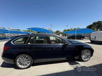 BMW Serie 3 320d Touring Luxury