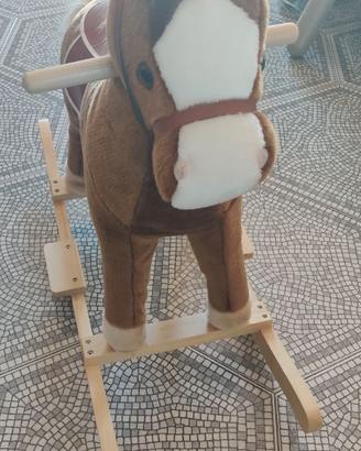 Cavallo a dondolo