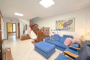 Casa indipendente: 3 camere e 2 bagni