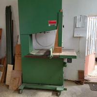 Sega a nastro trifase