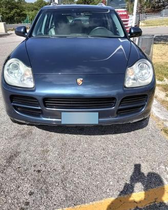 impeccabile Porsche Cayenne 180000km