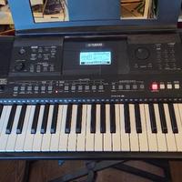 Tastiera Yamaha psrE463 usata più accessori