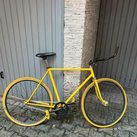 Bici scatto fisso