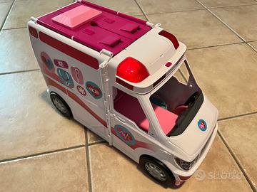 Ambulanza Barbie