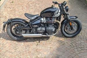 TRIUMPH Bonneville 1200 Bobber E5