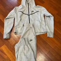Tuta tech Nike