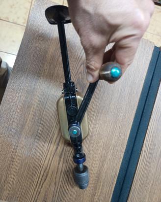 Trapano a mano restaurato 2 velocità