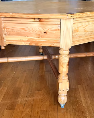 Tavolo ottagonale in legno