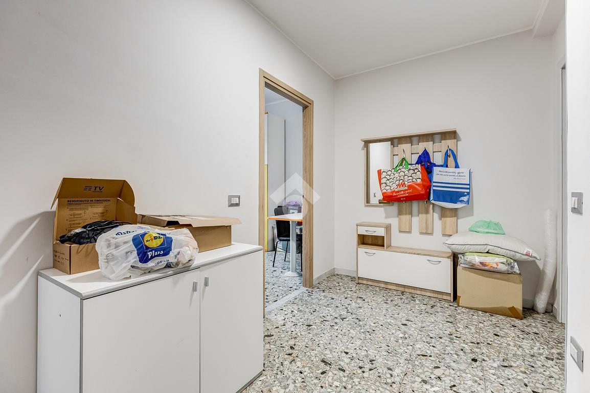 4 LOCALI A ROMA - Vista 4