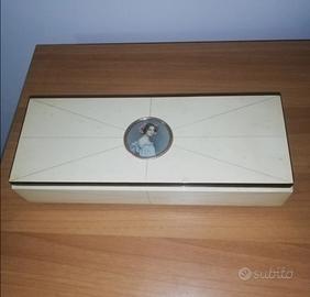 Carillon portagioie in bachelite anni 40/50