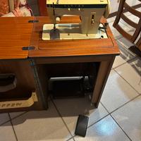 Macchina da cucire singer con mobile