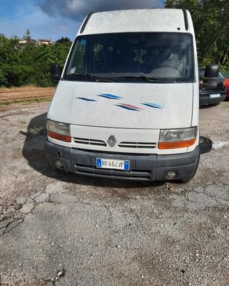 autobus 16 posti