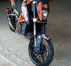 KTM Duke 690 