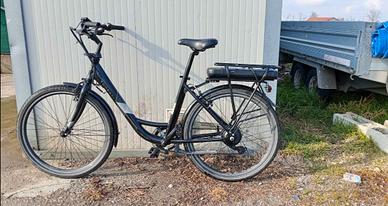 bici pedalata assistita 5 velocità 6 marce