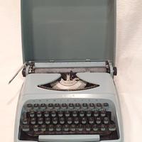 Macchina da scrivere by Remington Envoy II azzurra