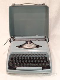 Macchina da scrivere by Remington Envoy II azzurra