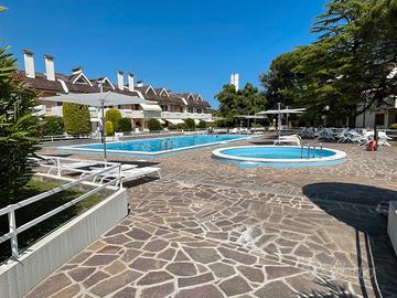 Bilocale/4pax/01.05-30.09/p.drago/piscina/garage