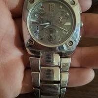 orologio funzionante in tutto 