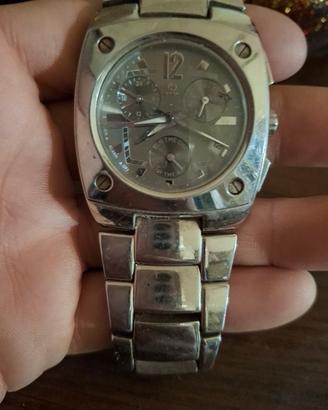 orologio funzionante in tutto 