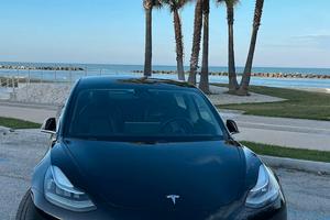 Tesla Model 3 Standard NERO