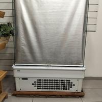 Banco refrigerante verticale