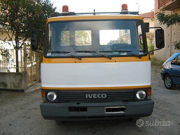Carro attrezzi iveco 79-14 isoli