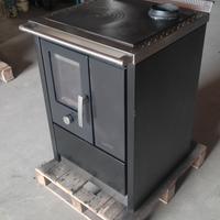 stufa a legna cucina con ampio bracere 