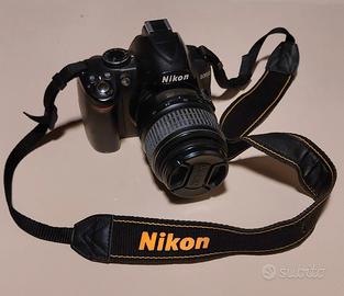 Reflex D3000 - Nero + Nikon Nikon AF-S DX 18-55 mm