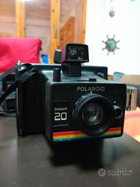 macchina fotografica polaroid 