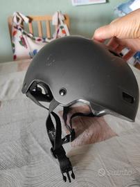 casco BTWIN per monopattino o bici 