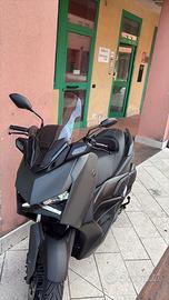YAMAHA XMAX 300