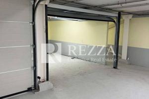 Box / Garage di 25 m² a Roma