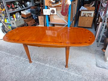 tavolo in legno ovale