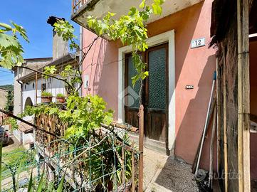 CASA SEMINDIPENDENTE A ALBETTONE