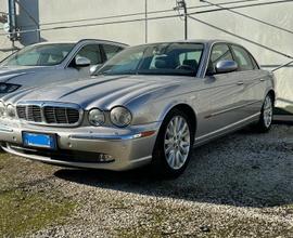 Jaguar XJ XJ8 3.5 V8 cat