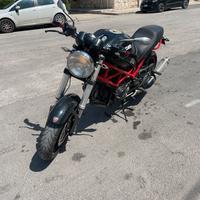 Ducati Monster 695
