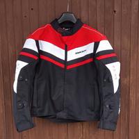 Giubbotto moto da donna.